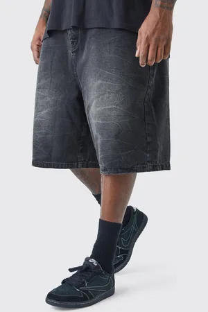 Boohoo Plus Baggy Denim Jorts In Washed - 40