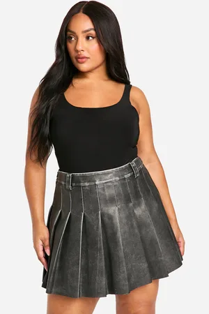 Boohoo Plus Vintage Look Faux Leather Pleated Mini Skirt - - 20