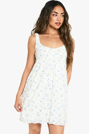 Boohoo Ditsy Floral Broderie Square Neck Smock Dress - - 8
