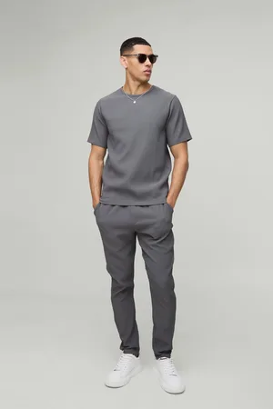 Boohoo Pleated T-Shirt And Slim Tapered Jogger Set - - S