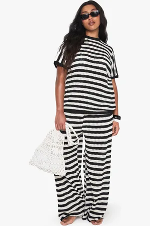 Boohoo Plus Stripe Crochet Beachwear Set - - 24