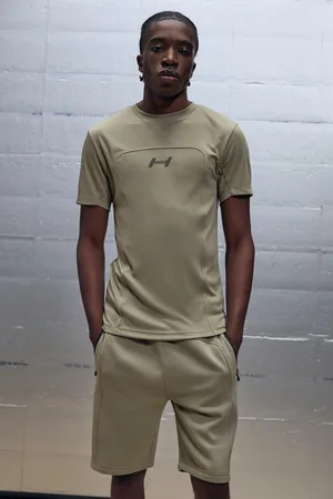 Boohoo Mens Muscle Fit Pocket Detail T-shirt & Shorts Set
