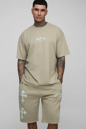 Boohoo Mens Tall Oversized Worldwide Cross PrintT-Shirt & Short Set