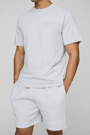 Boohoo Mens Regular Fit Varsity 25 Debossed T-Shirt & Short Set