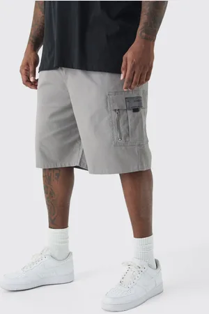 Boohoo Mens Plus Fixed Waist Twill Relaxed Cargo Zip Detail Tab Short