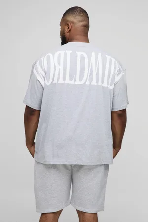 Boohoo Mens Plus Oversized Worldwide Over Seam Print T-Shirt & Short Set