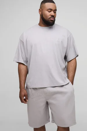 Boohoo Mens Plus Oversized Boxy Official Contrast Stitch T-Shirt & Short Set