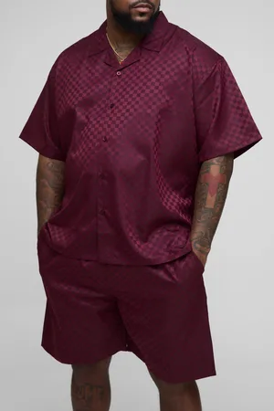 Boohoo Mens Plus Oversized Revere Satin Checkerboard Shirt & Relaxed Short Set