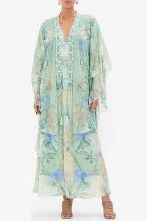 Camilla Scalloped Edge Layer Dreaming in Dutch, O/S