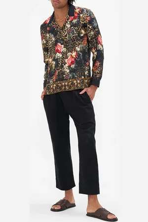 Camilla Long Sleeve Camp Collared Shirt a Night at the Opera, M
