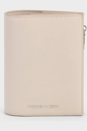 CHARLES & KEITH Noelle Passport Holder