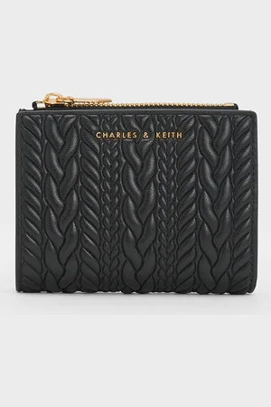 CHARLES & KEITH Apolline Textured Top-Zip Wallet