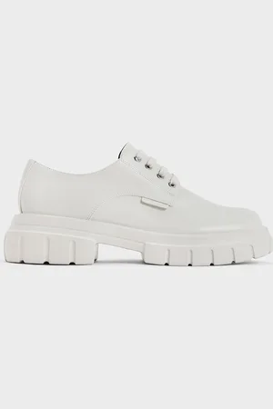 CHARLES & KEITH Lace-Up Chunky Oxfords