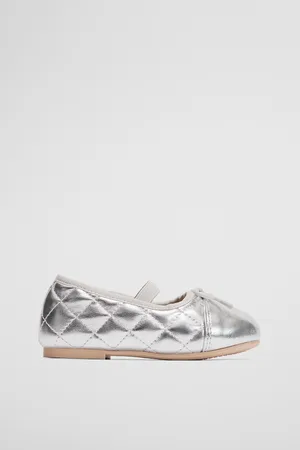 COUNTRY ROAD Claudia Quilted Ballet Shoes Silver in Size 18 | 100% Leather