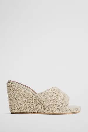 Country road wedges online