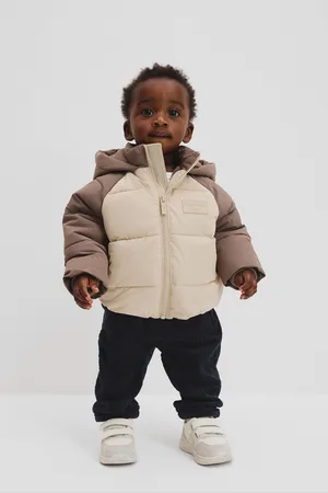COUNTRY ROAD Boys Recycled Nylon Logo Puffer Jacket Chocolate in Size 6-12 Months | 100% Nylon