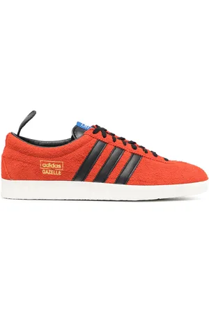 Adidas shoes in outlet flat