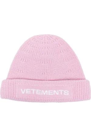 Barrie Beanie Hat In Cashmere With A Monogram Motif in Pink