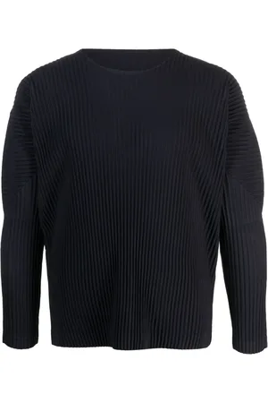 Issey Miyake Pliss??-effect long-sleeve T-shirt
