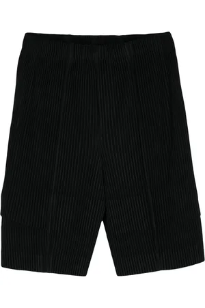 Issey Miyake Cargo pliss??-effect shorts