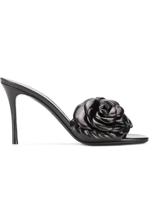 VALENTINO GARAVANI Floral appliqué leather sandals