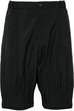 Issey Miyake Cascade plissé-details shorts