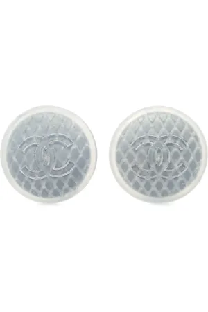 CHANEL 1999 diamond-patterned CC button clip-on earrings