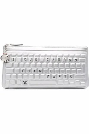 CHANEL 2016-2017 Rue Cambon Keyboard clutch