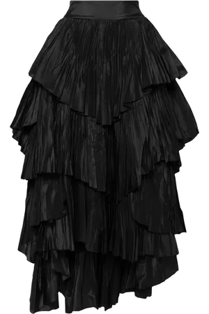 Saiid Kobeisy Layered asymmetric skirt