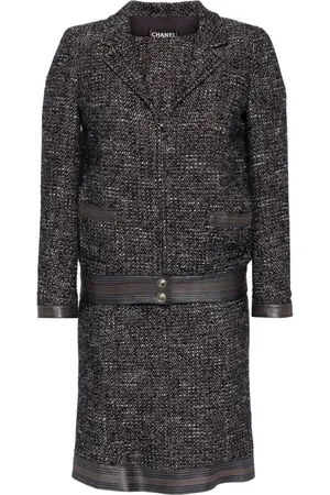 CHANEL 2004 tweed dress suit