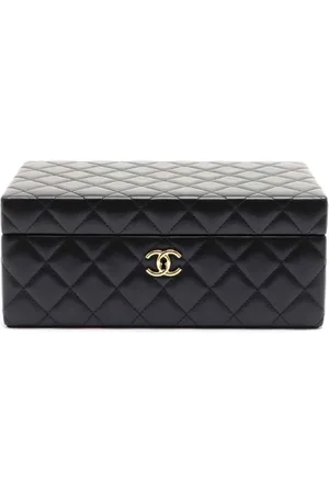 CHANEL Diamond-quilted leather jewellery box