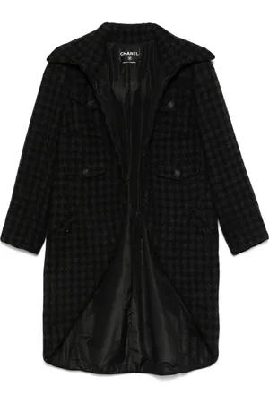 CHANEL 2008 houndstooth tweed coat