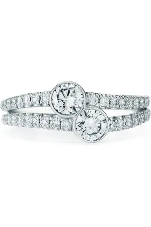 Kwiat 18kt white gold diamond Duet round ring