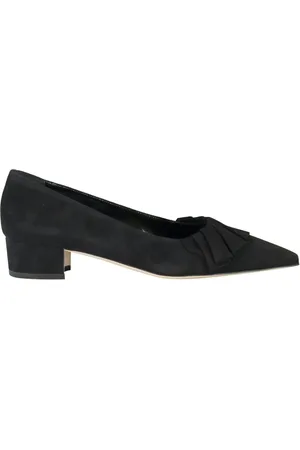 Manolo Blahnik 30mm Newton pumps