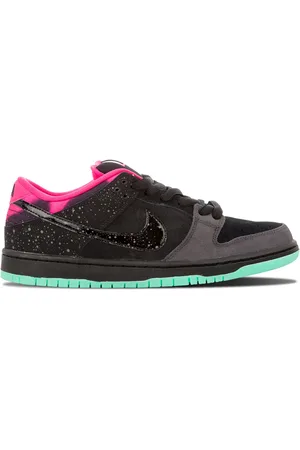 Nike SB Dunk Low Premium AE QS sneakers