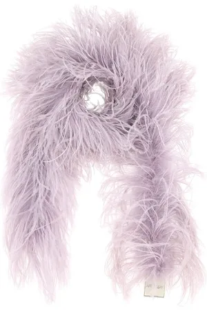 ART ESSAY Feather scarf