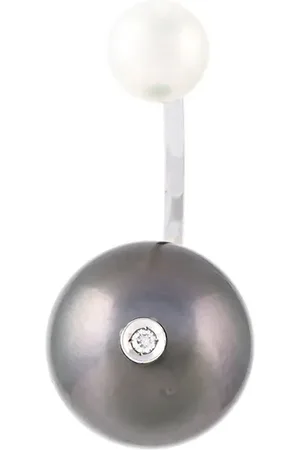 DELFINA DELETTREZ Pearl piercing