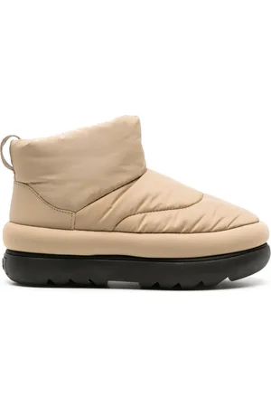 UGG Classic Maxi Mini boots