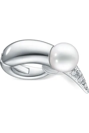 Tasaki 18kt white gold Collection Line Danger Horn Plus pearl and diamond ear cuff