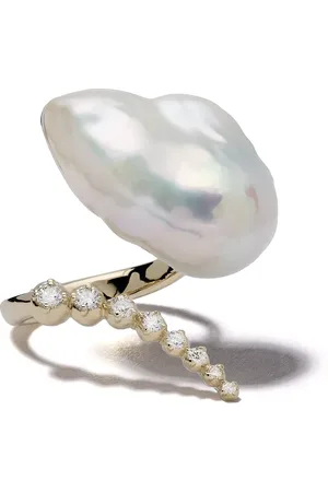 Mizuki 14kt yellow curved diamond and pearl ring