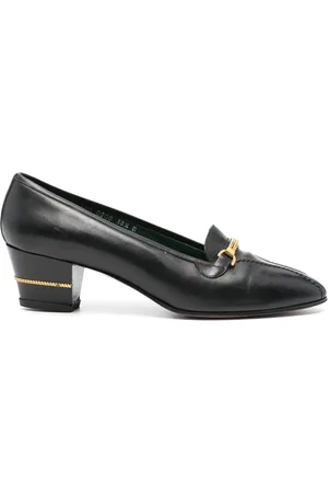 Gucci 1980s chain-link leather pumps