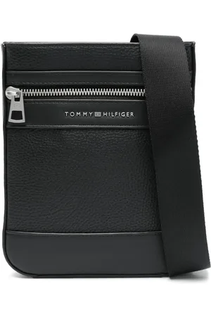 Tommy Hilfiger Mini Central messenger bag