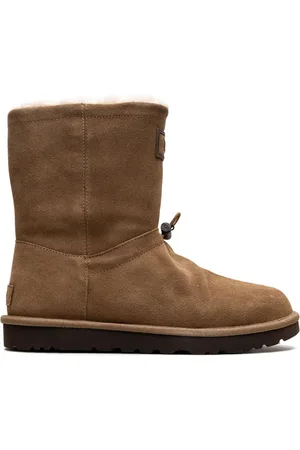 UGG Classic Short Toggler "Chestnut" boots