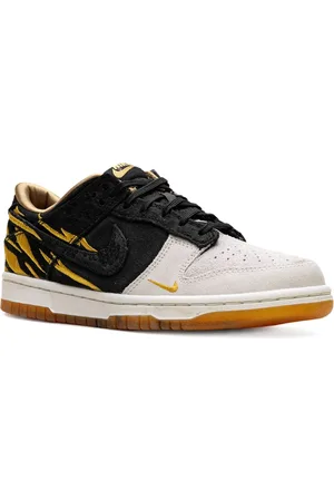Nike Dunk Low "Year of the Tiger (2022) - Phantom/ -Sail-Light Zitron" sneakers