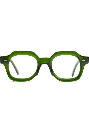 FAMILY AFFAIR Ludwig frames