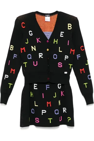 CHANEL 2001 setup suit collarless cardigan skirt