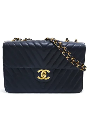 CHANEL 1992 chevron-quilted shoulder bag