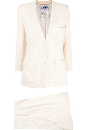 CHANEL 1993 logo-buttons skirt suit