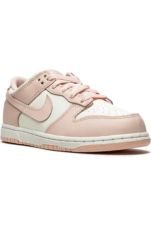 Nike Dunk Low sneakers