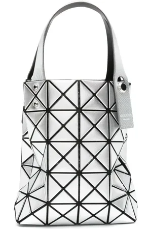 Issey Miyake Platinum Coffret geometric-detail tote bag